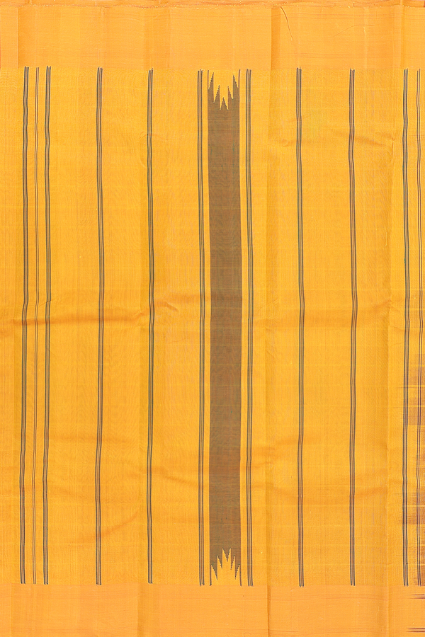 Kanchi Cotton Saree In Manthulir With Checks Design
