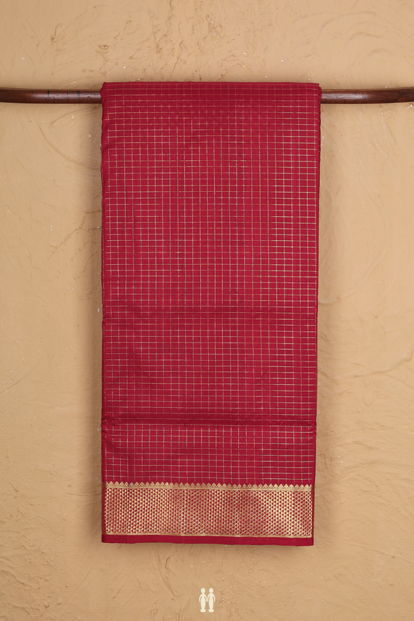 Kanchipuram Nine Yards Silk Saree In Red With Checks Design