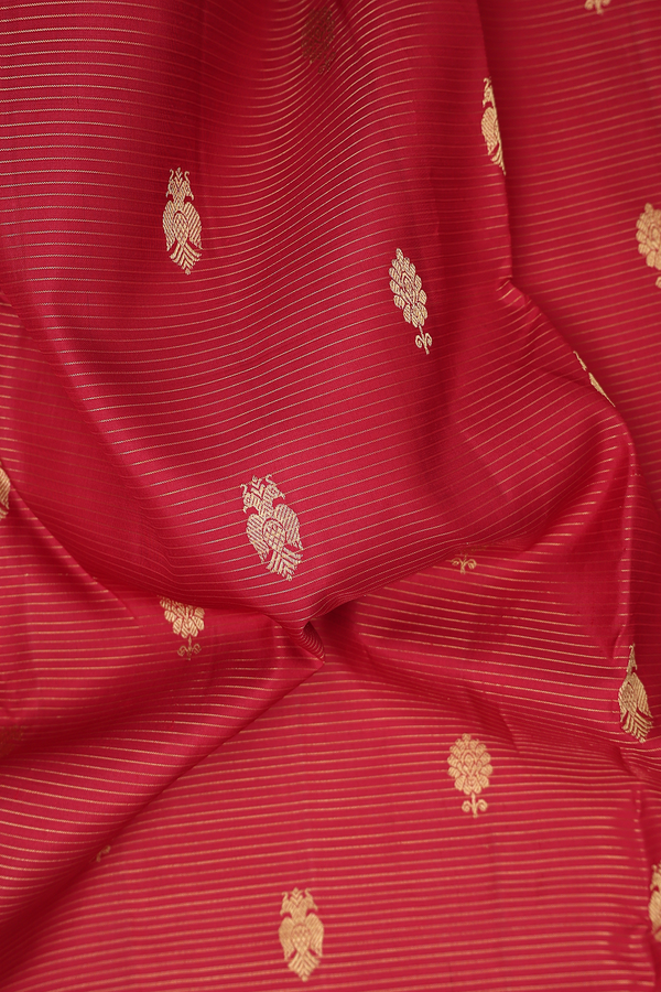 Kanchipuram Nine Yards Silk Saree In Red With Iruthalai Pakshi