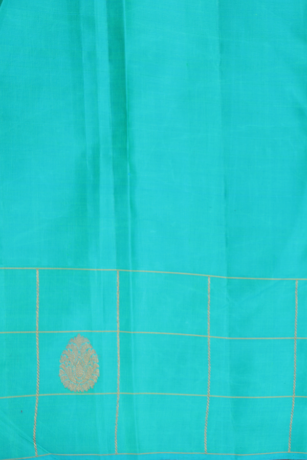 Kanchipuram Silk Saree In Green With Jacquard Pattern
