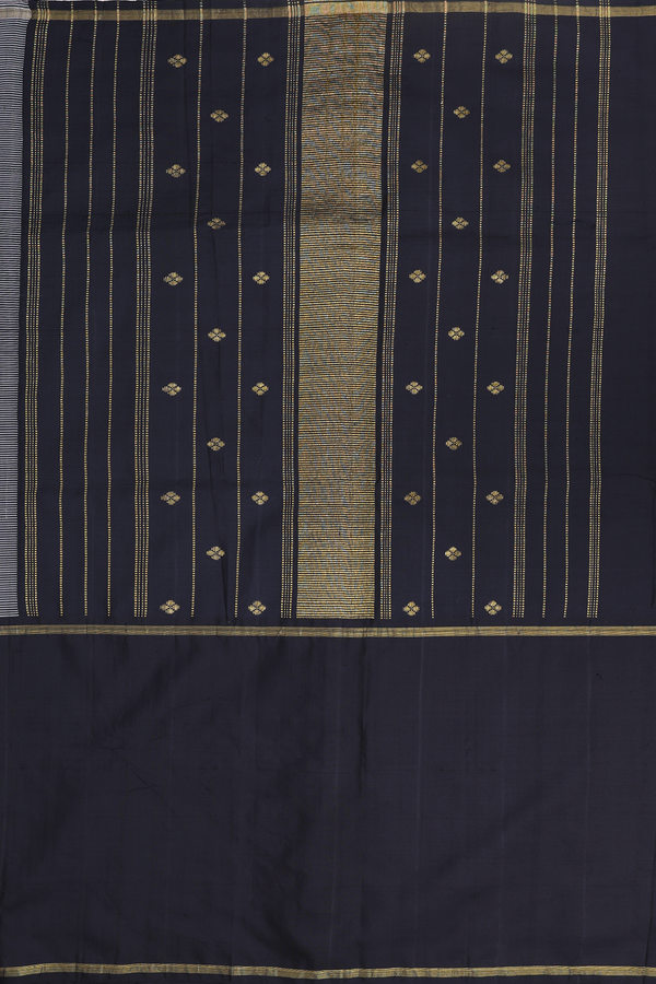 Kanchipuram Silk In White With Threadwork Design