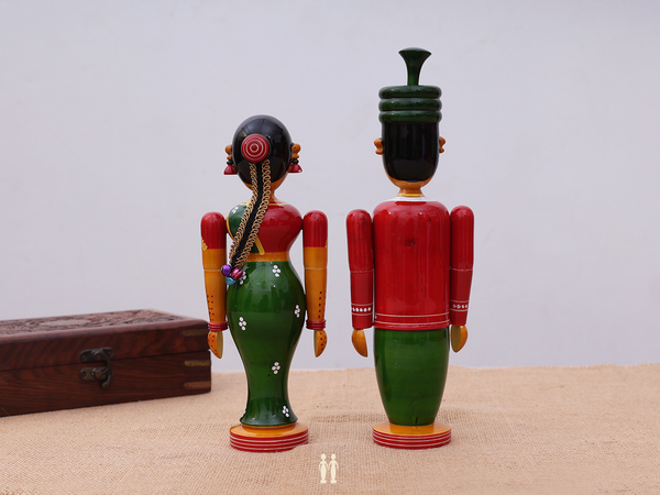Wooden Handicraft Bride And Groom For Showpiece