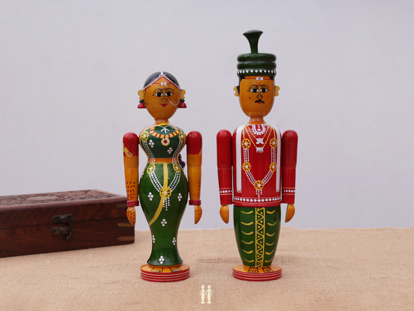 Wooden Handicraft Bride And Groom For Showpiece