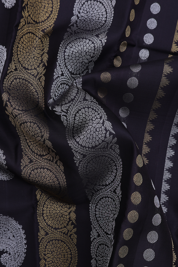 Kanchipuram Silk Saree Black With Floral And Paisley Design