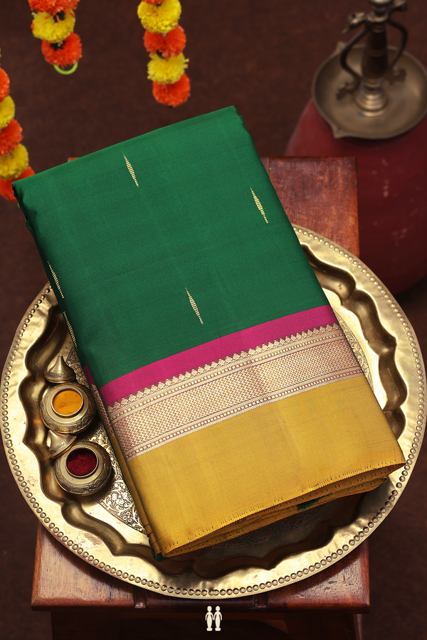 Kanchipuram Silk Saree Emerald Green With Malli Moggu Buttas