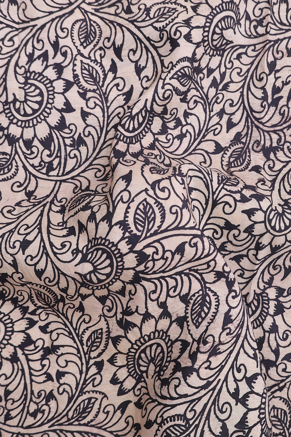 Kanchipuram Silk Saree In Beige With Floral Hand Painted