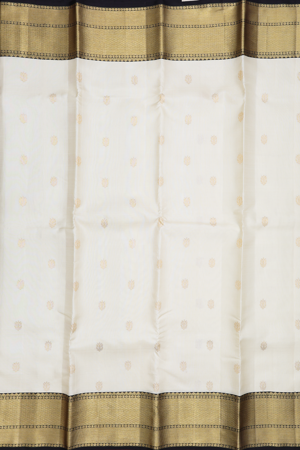 Kanchipuram Silk Saree In Beige With Zari Buttas