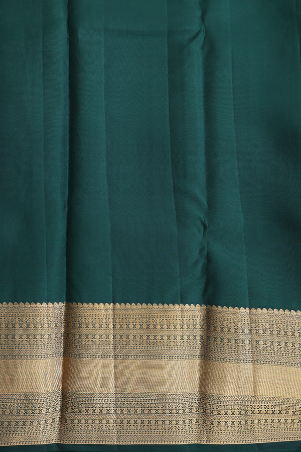 Kanchipuram Silk Saree In Berry Purple With Brocade Design