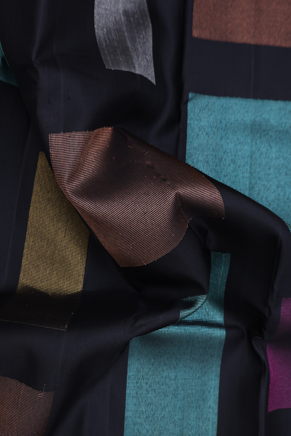 Kanchipuram Silk Saree In Black With Allover Design