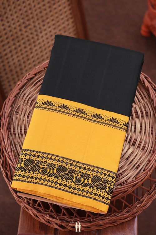 Kanchipuram Silk Saree In Black With Contrast Border