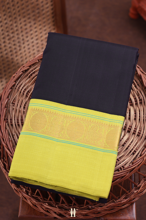 Kanchipuram Silk Saree In Black With Contrast Border