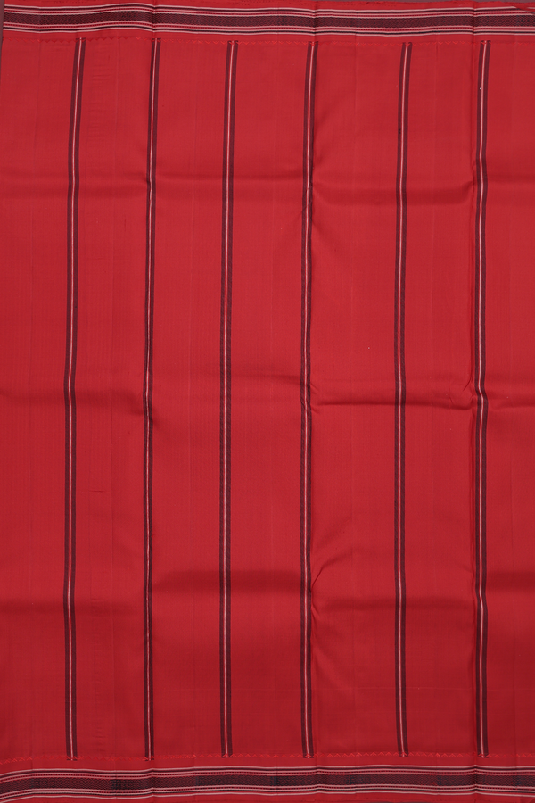 Kanchipuram Silk Saree In Black With Contrast Border