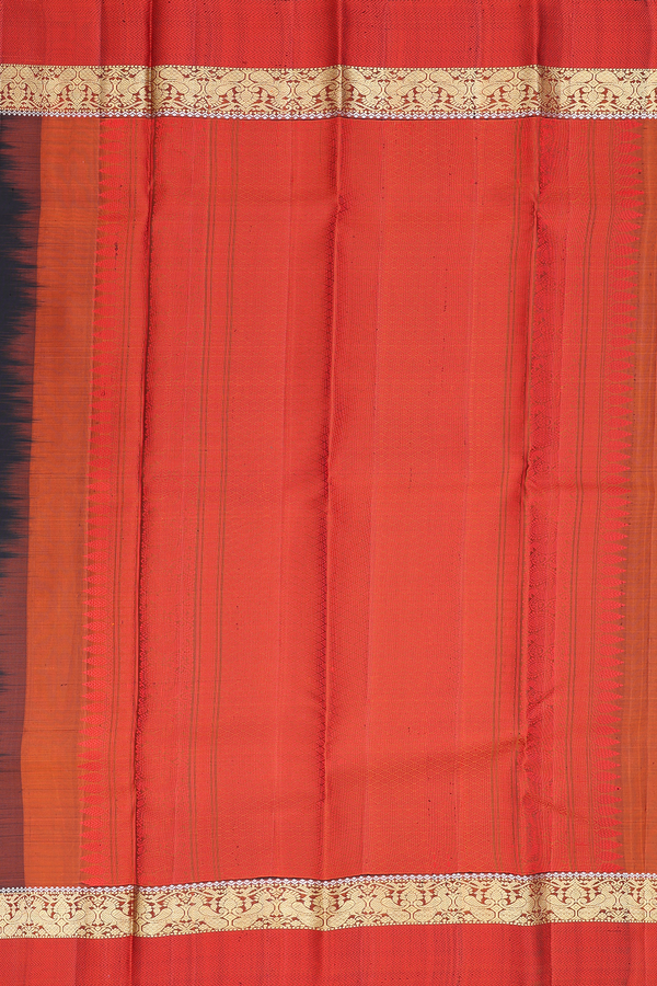 Kanchipuram Silk Saree In Black With Contrast Border