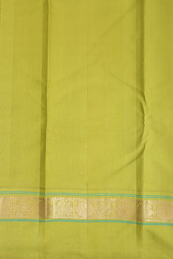 Kanchipuram Silk Saree In Black With Contrast Border