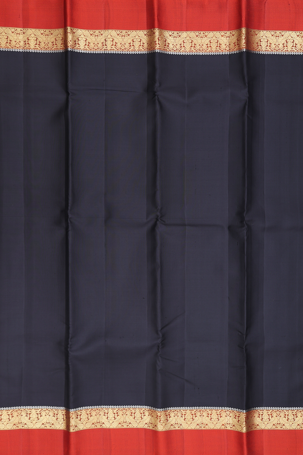 Kanchipuram Silk Saree In Black With Contrast Border