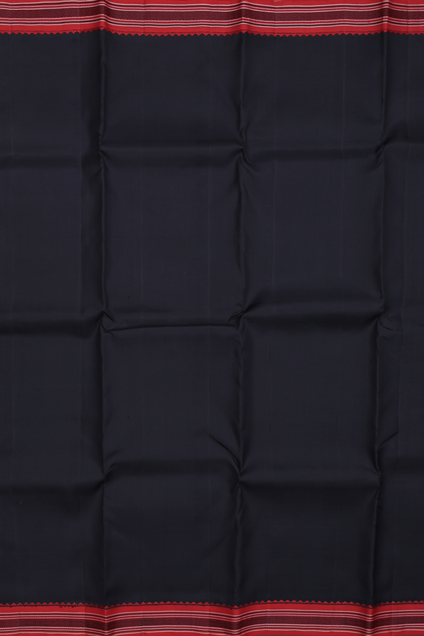 Kanchipuram Silk Saree In Black With Contrast Border
