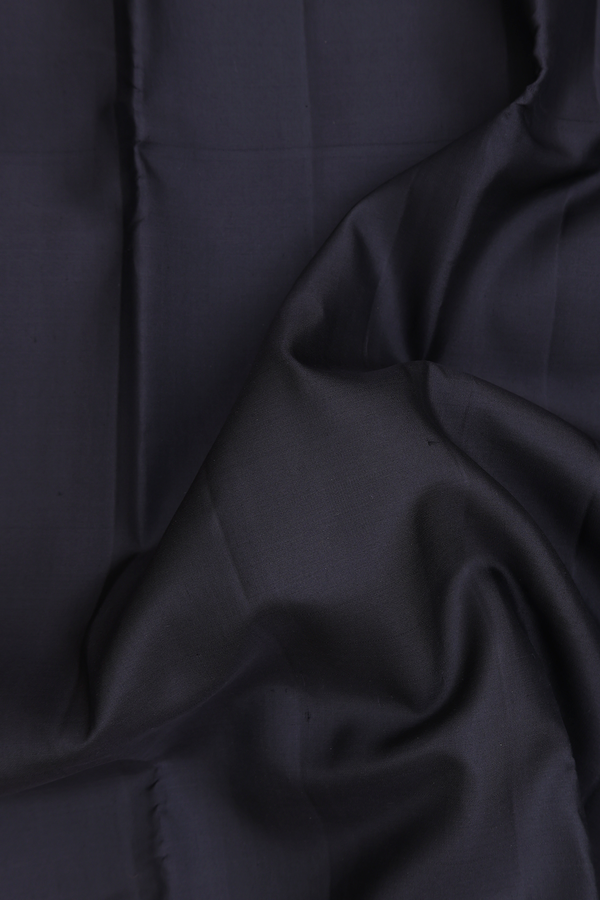 Kanchipuram Silk Saree In Black With Contrast Border