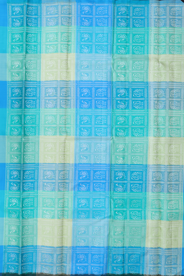 Kanchipuram Silk Saree In Black With Floral Buttis