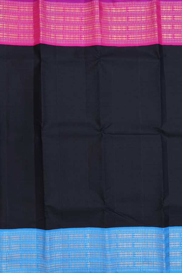Kanchipuram Silk Saree In Black With Ganga Jamuna Border