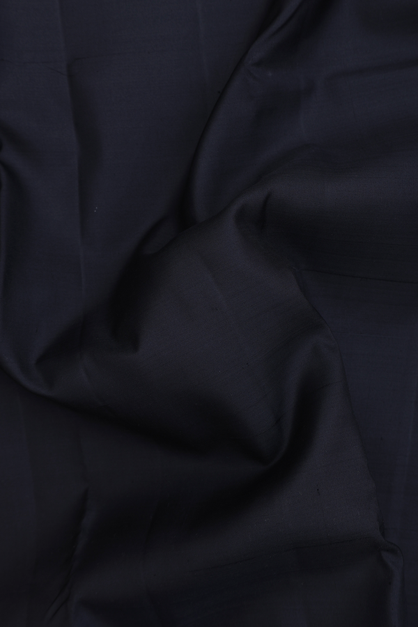 Kanchipuram Silk Saree In Black With Ganga Jamuna Border