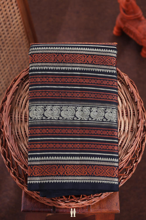 Kanchipuram Silk Saree In Black With Jacquard Pattern