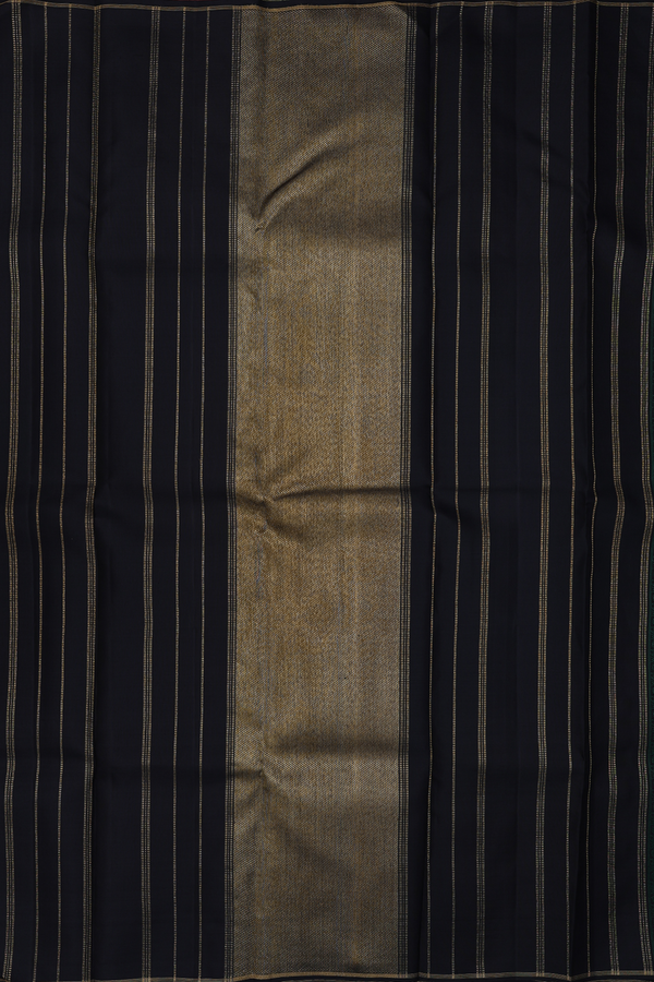 Kanchipuram Silk Saree In Black With Jacquard Pattern