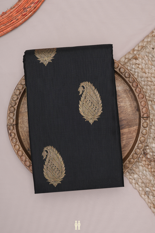 Kanchipuram Silk Saree In Black With Paisley Motifs