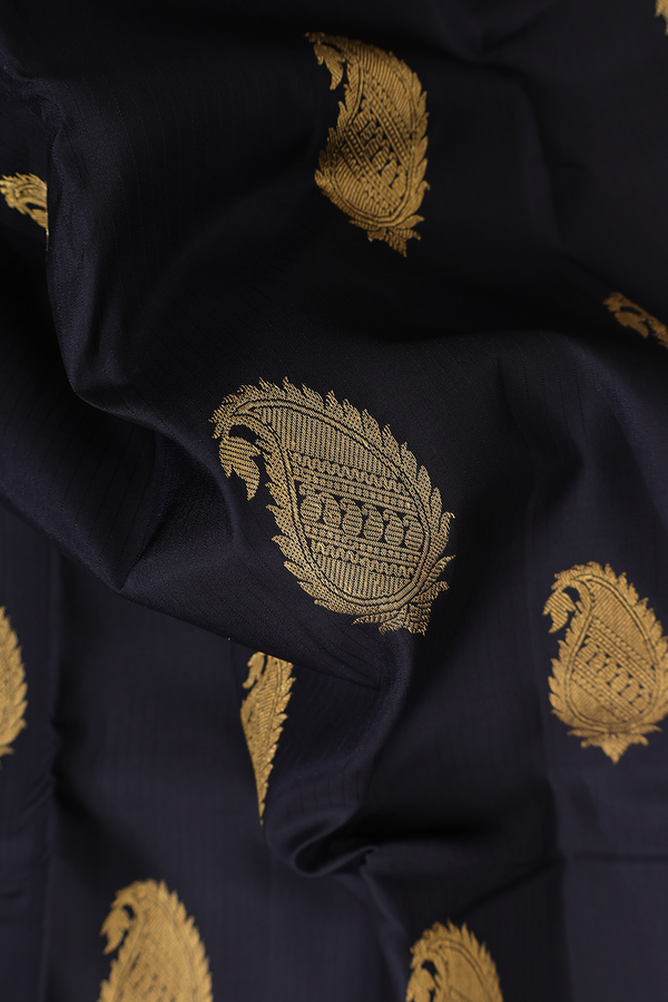 Kanchipuram Silk Saree In Black With Paisley Motifs