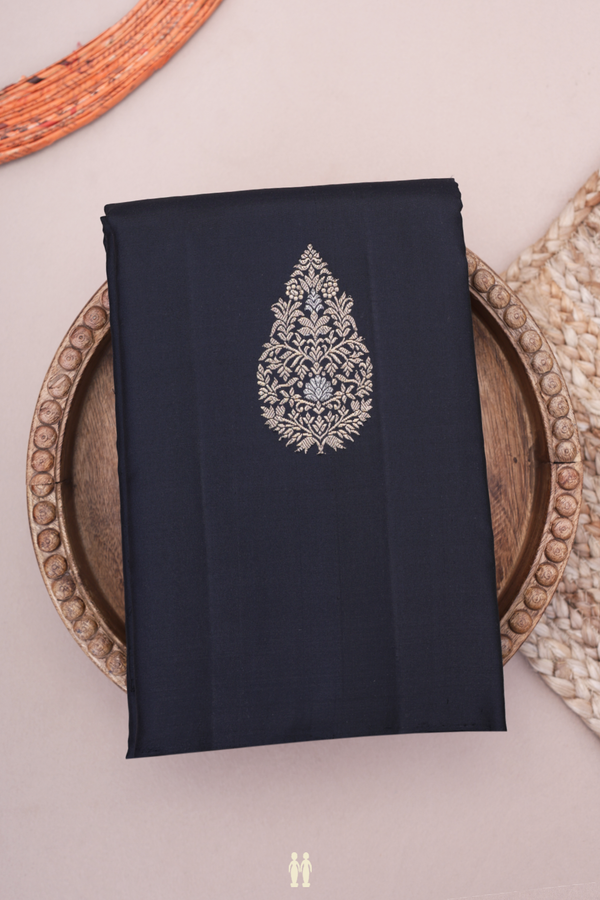 Kanchipuram Silk Saree In Black With Zari Motifs