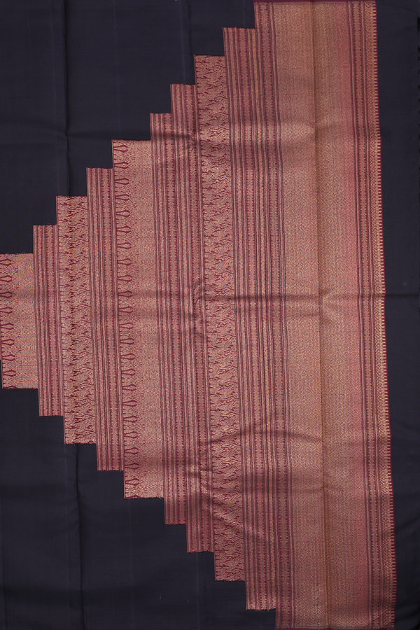 Kanchipuram Silk Saree In Black With Zari Pallu