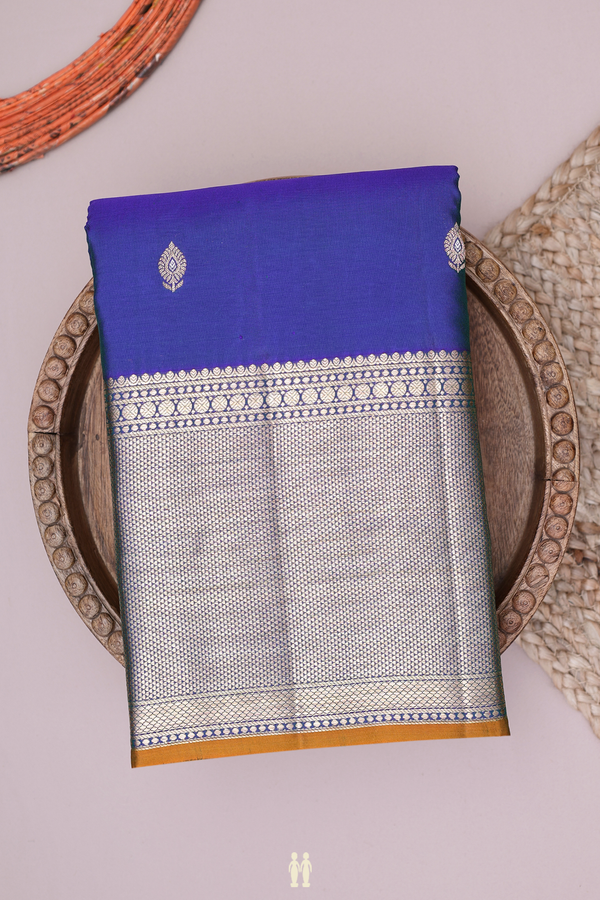 Kanchipuram Silk Saree In Blue With Floral Buttas