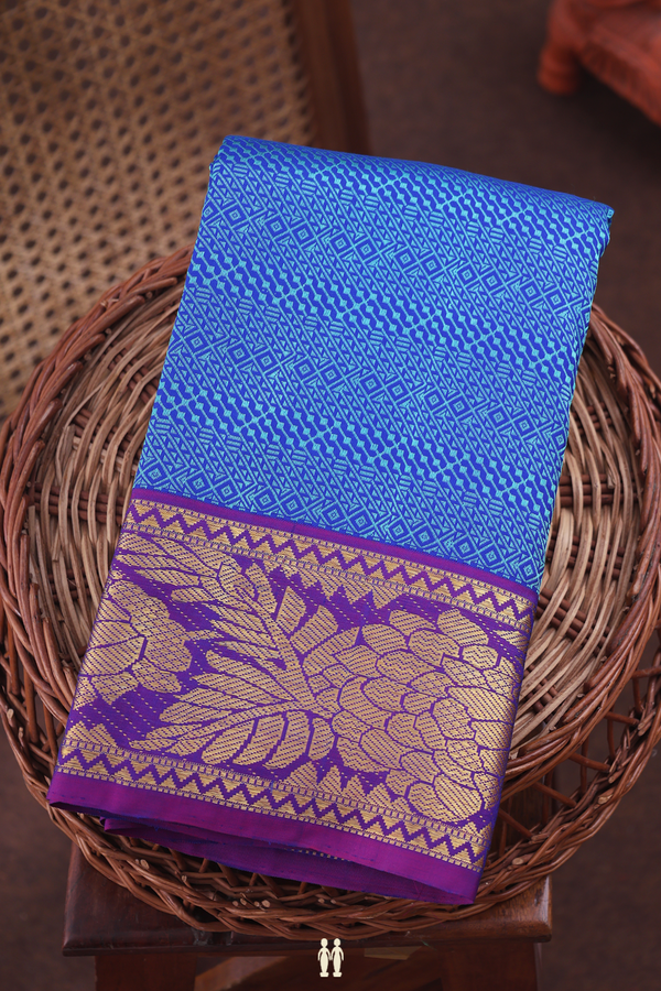 Kanchipuram Silk Saree In Blue With Jacquard Pattern