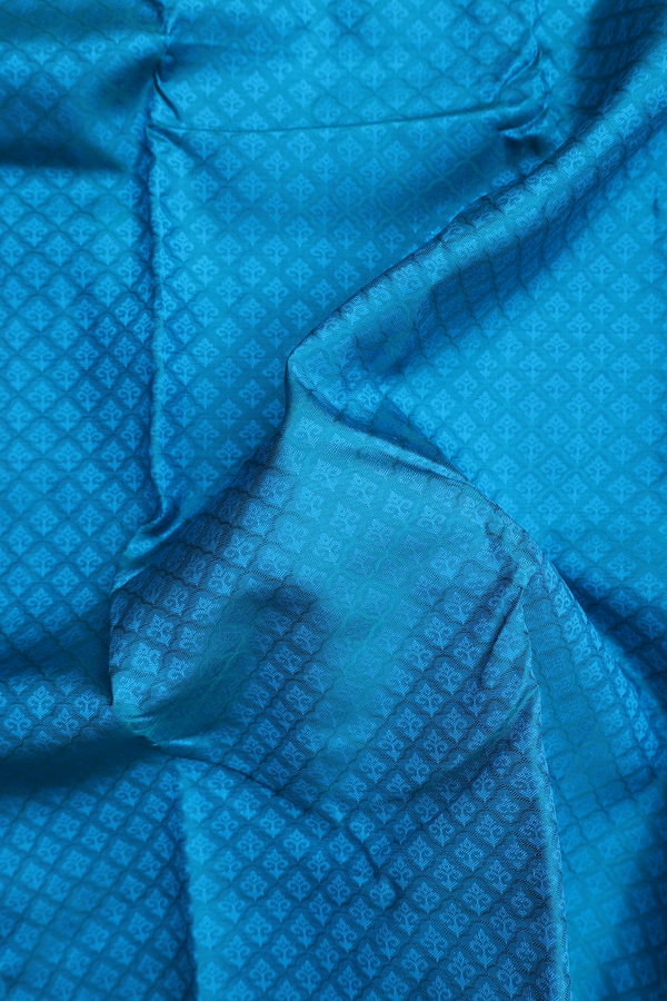 Kanchipuram Silk Saree In Blue With Jacquard Pattern