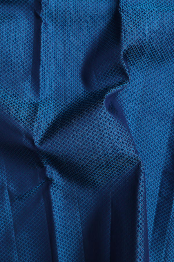 Kanchipuram Silk Saree In Blue With Jacquard Pattern