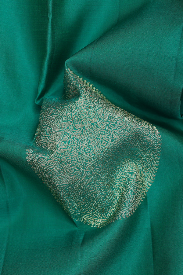 Kanchipuram Silk Saree In Bold Green With Mandala Design