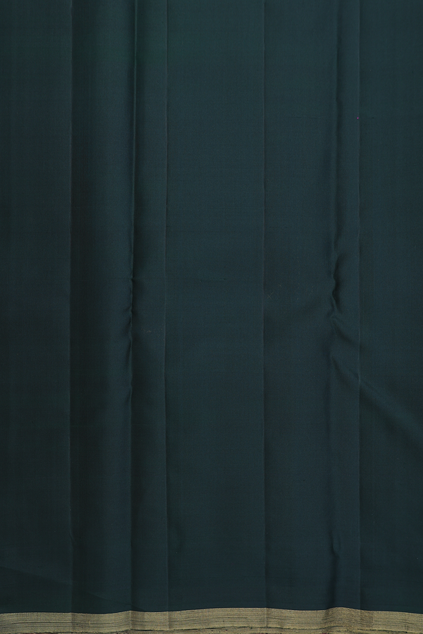 Kanchipuram Silk Saree In Bottle Green With Jacquard Pattern