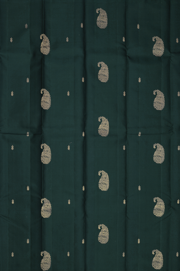Kanchipuram Silk Saree In Bottle Green With Paisley Motifs