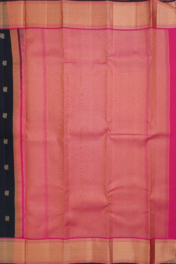 Kanchipuram Silk Saree In Bottle Green With Peacock Buttas