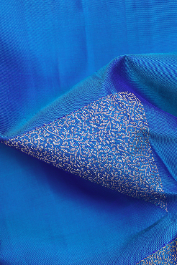Kanchipuram Silk Saree In Cerulean Blue With Zari Design