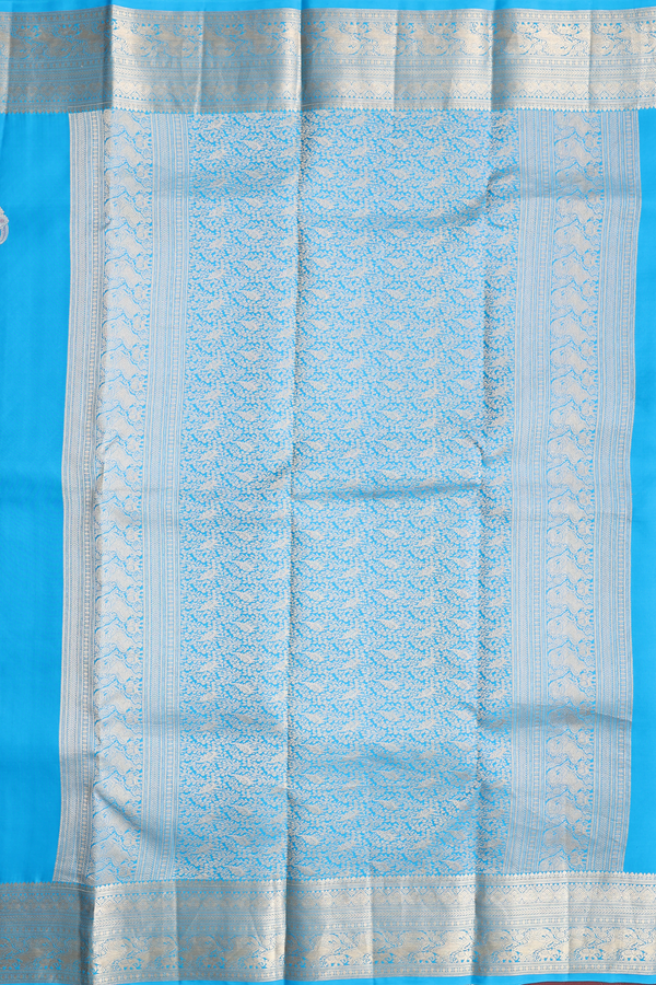 Kanchipuram Silk Saree In Cerulean Blue With Zari Motifs