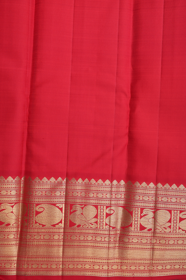 Kanchipuram Silk Saree In Chilli Red With Leaf Design