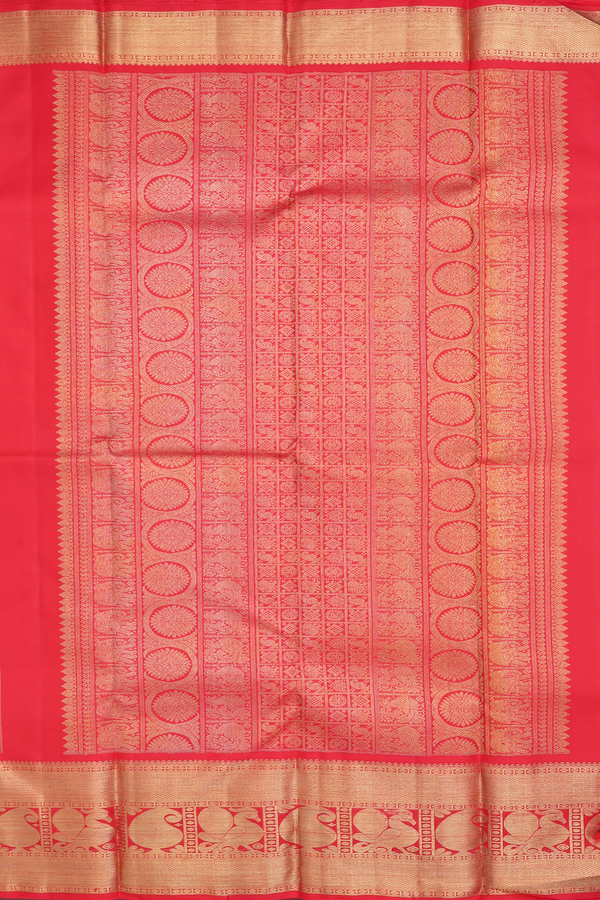 Kanchipuram Silk Saree In Chilli Red With Paisley Motifs