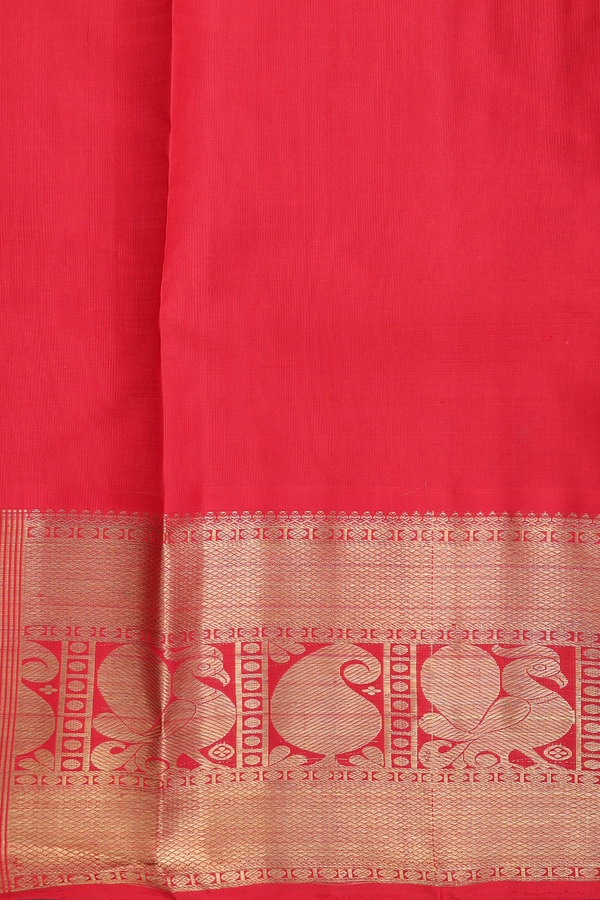 Kanchipuram Silk Saree In Chilli Red With Paisley Motifs