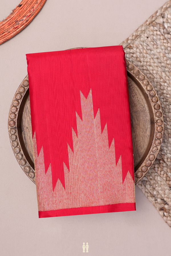 Kanchipuram Silk Saree In Chilli Red With Temple Border