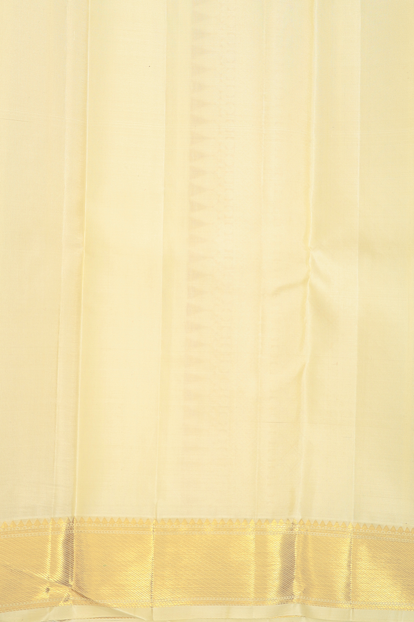 Kanchipuram Silk Saree In Coral Pink With Zari Buttas