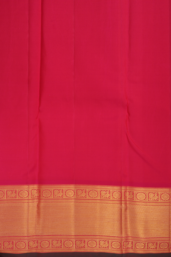 Kanchipuram Silk Saree In Cream Color With Paisley Motifs