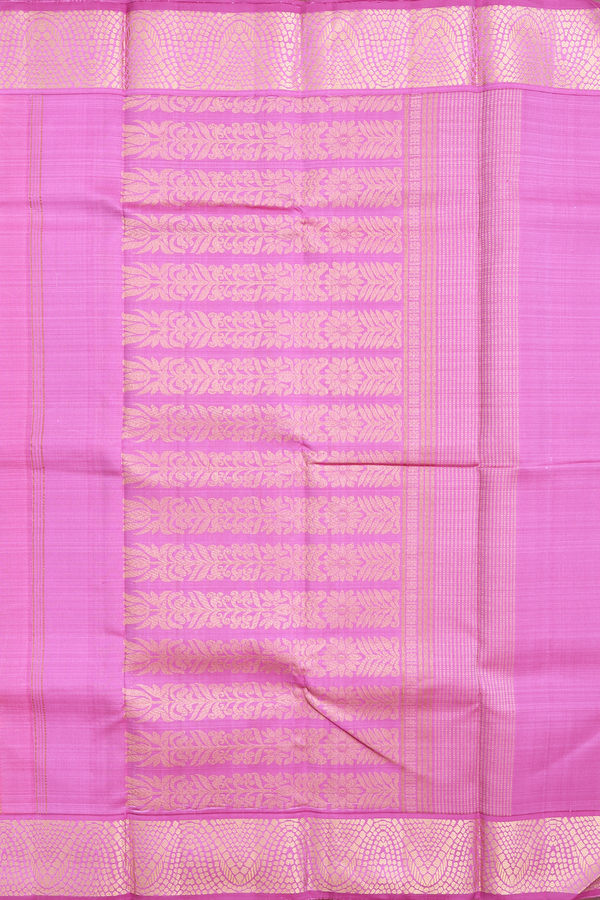 Kanchipuram Silk Saree In Crimson Red With Korvai Border