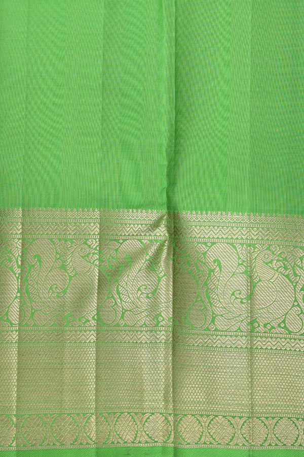 Kanchipuram Silk Saree In Crimson Red With Zari Buttas