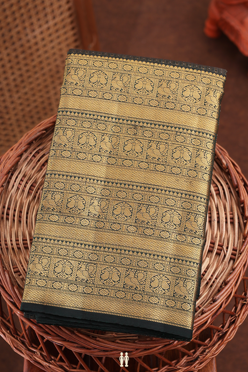 Kanchipuram Silk Saree In Dark Green With Checks Design