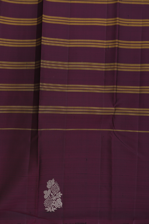 Kanchipuram Silk Saree In Dark Green With Checks Design